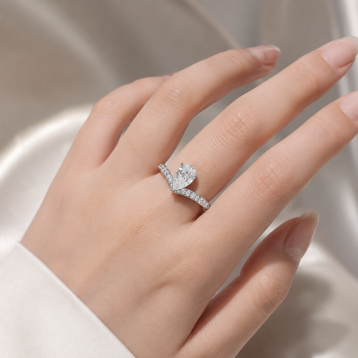 Vespera Ring
